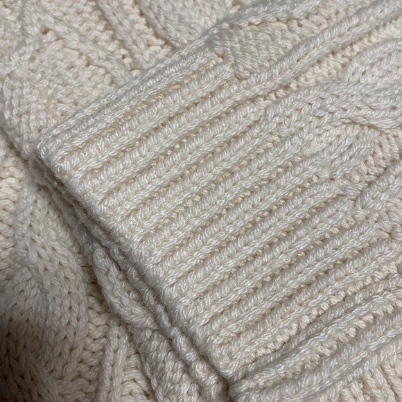 Lord and Taylor Wool Blend Crew Neck pullover - Sz S - Picture 3 of 4